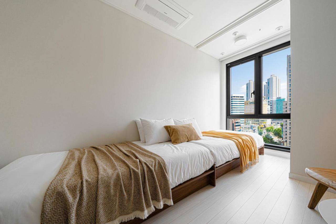 Urbanstay Seomyeon Пусан Экстерьер фото