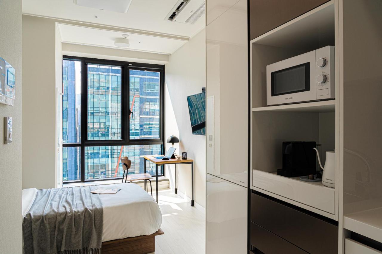 Urbanstay Seomyeon Пусан Экстерьер фото